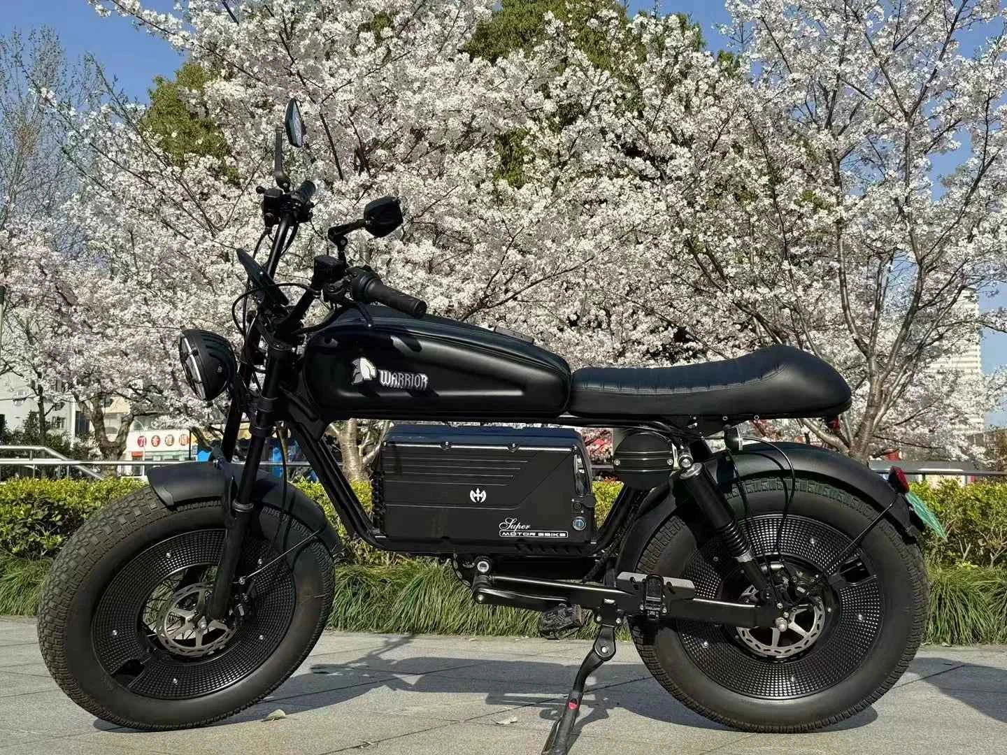 SXLL Vintage Fat Tire Ebike Himoto Black Warrior 1500W 60Ah Full Suspension Mtb Range Electric Mountain Bike Cruiser