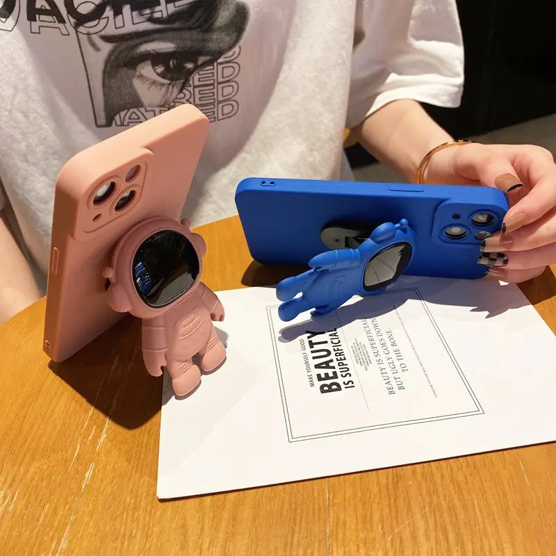 Silicone Astronaut Fold Stand Holder Phone Case For iPhone 15 14 13 12 Mini 11 Pro XS MAX X XR 8 7 6 6S Plus SE 2022 Soft Cover