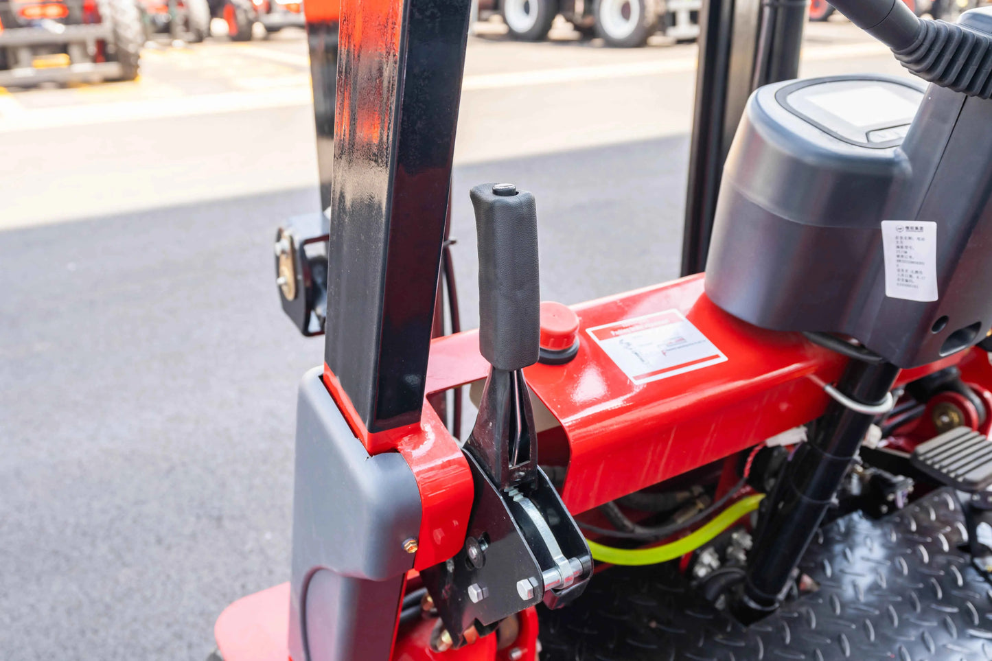 2 Ton Electric Forklift China Factory High-Efficiency Environment Friendly 4 Wheels Energy Saving Battery Forklifts Custom